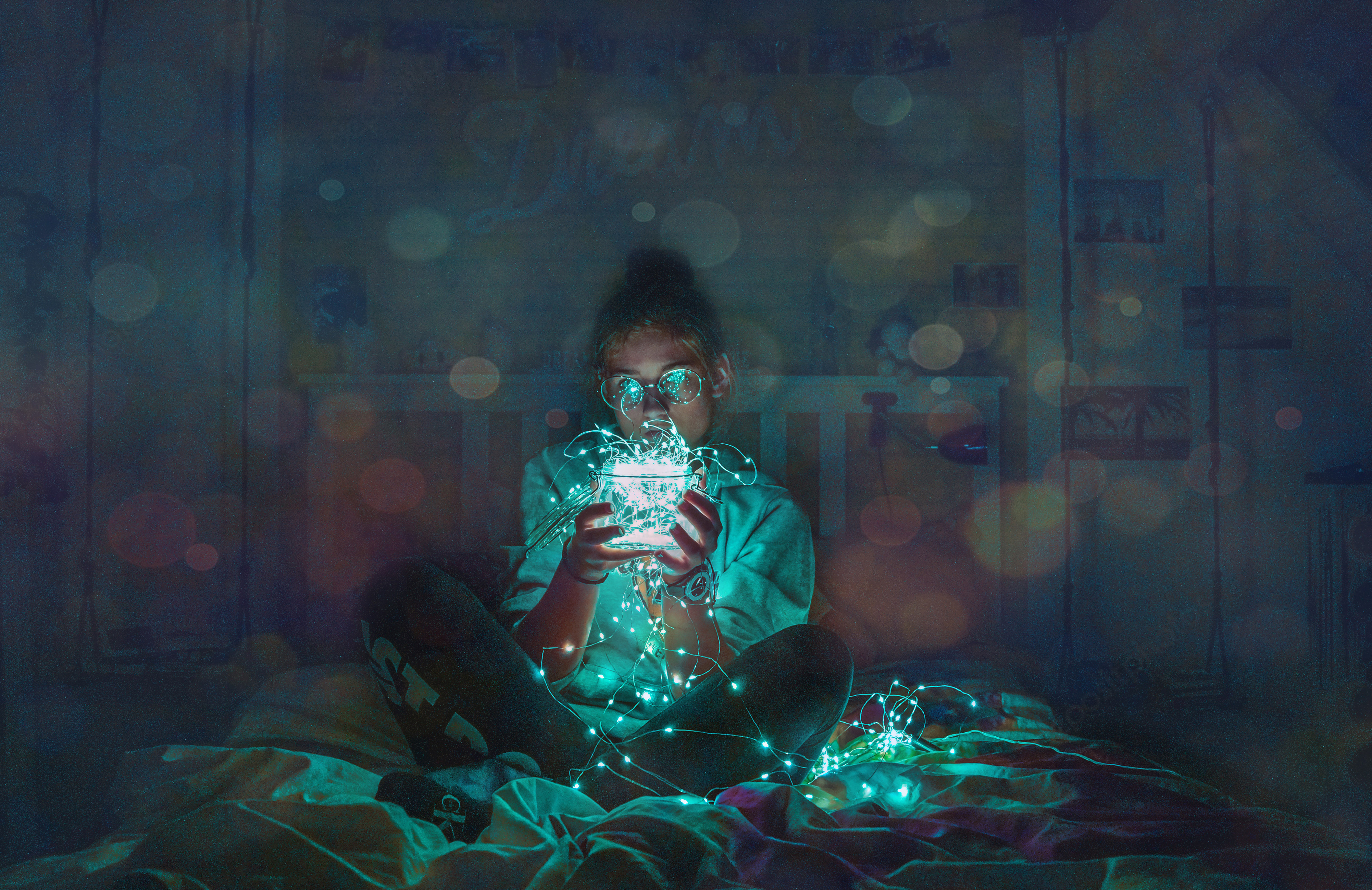 Girls with bowl of lights
